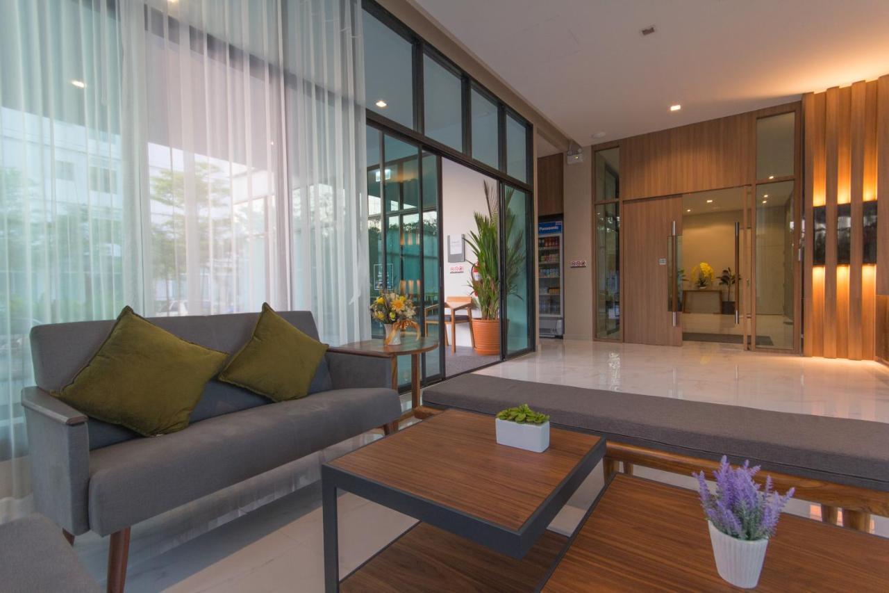 Donchan Grand Hotel Chiang Mai Dış mekan fotoğraf