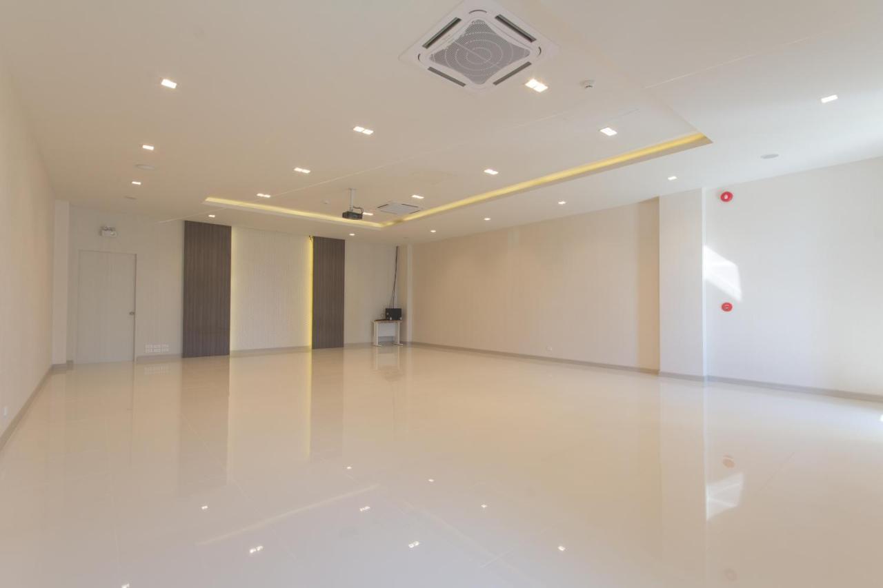 Donchan Grand Hotel Chiang Mai Dış mekan fotoğraf