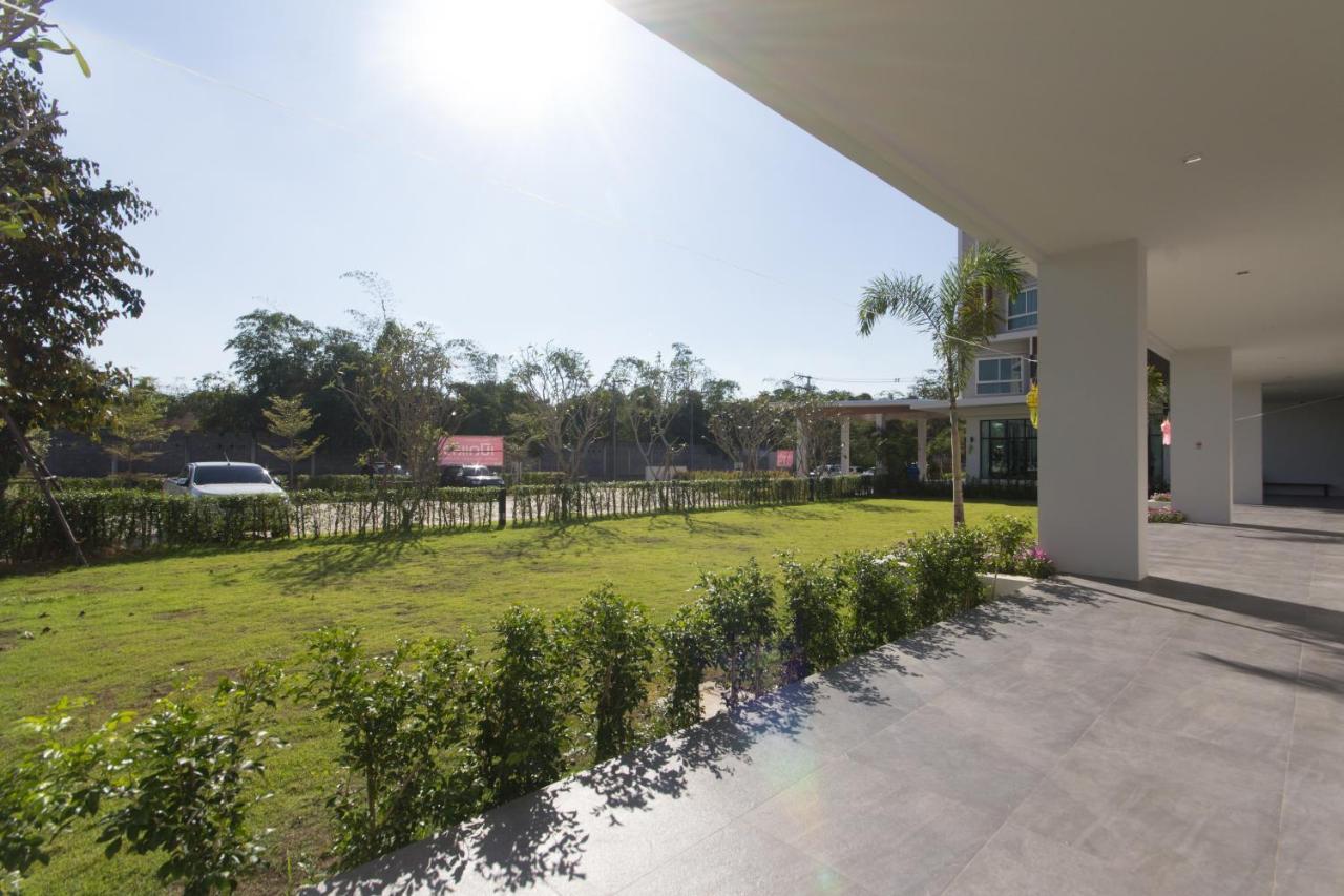 Donchan Grand Hotel Chiang Mai Dış mekan fotoğraf