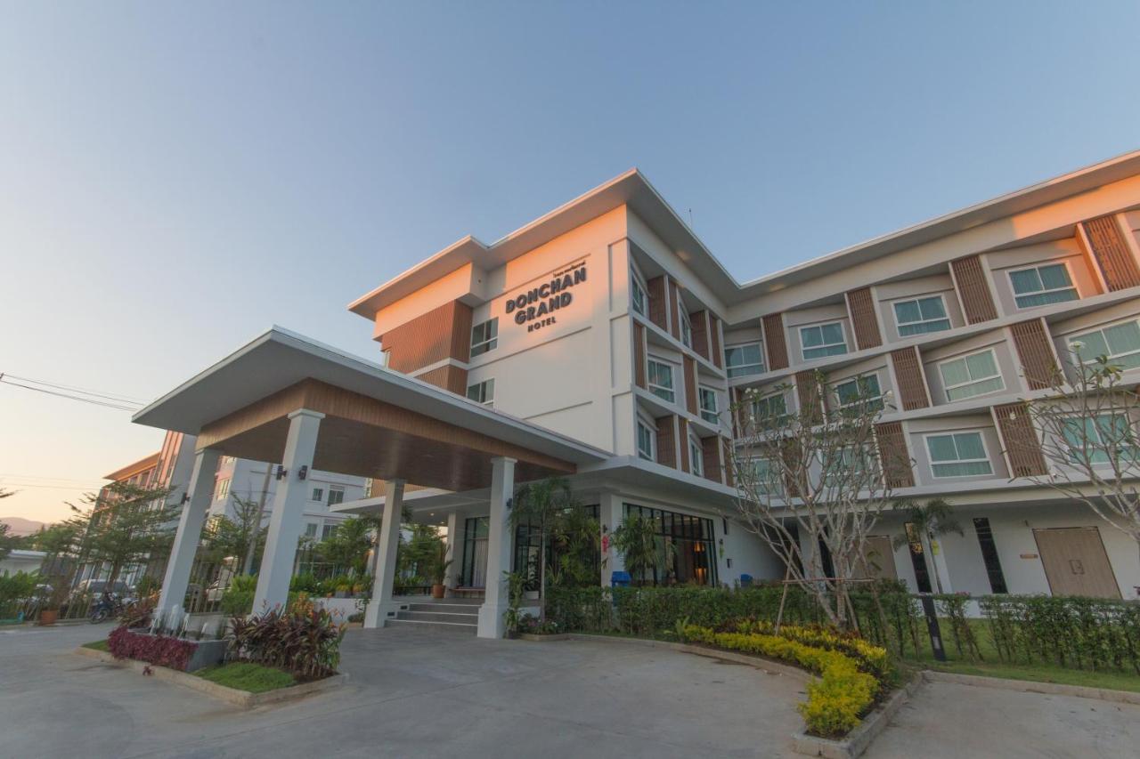 Donchan Grand Hotel Chiang Mai Dış mekan fotoğraf