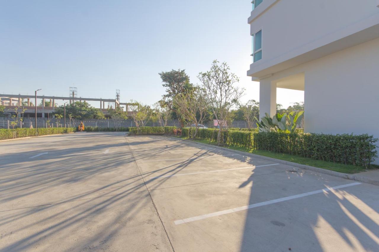 Donchan Grand Hotel Chiang Mai Dış mekan fotoğraf