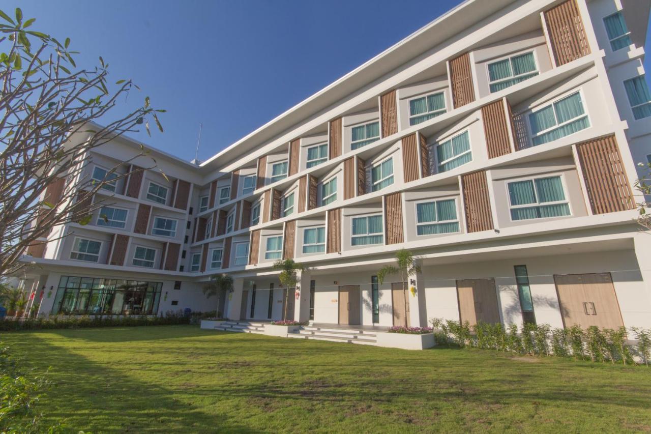 Donchan Grand Hotel Chiang Mai Dış mekan fotoğraf