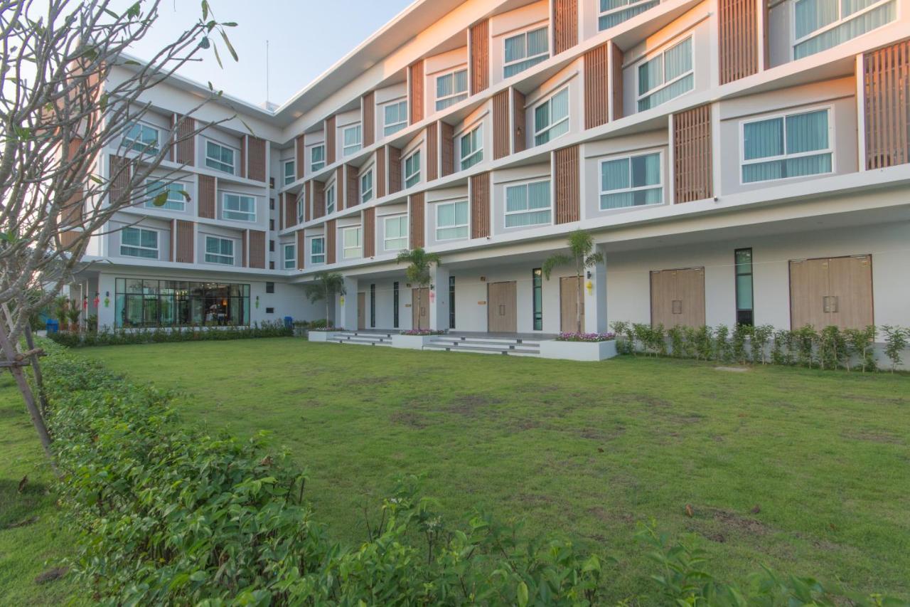 Donchan Grand Hotel Chiang Mai Dış mekan fotoğraf